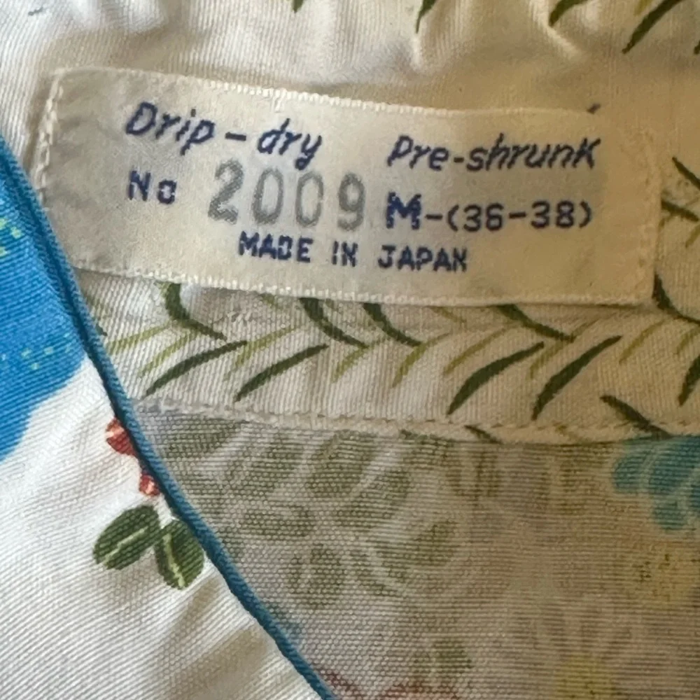 Vintage Japanese Print Top with Mandarin Collar and Frog Closures, Size M - Picture 7 of 11